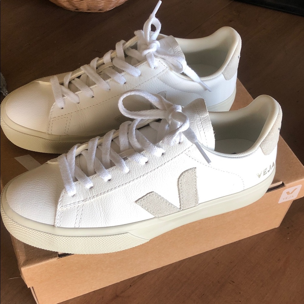 Women’s Veja Campo Sneakers. Extra White Natural US Size 8